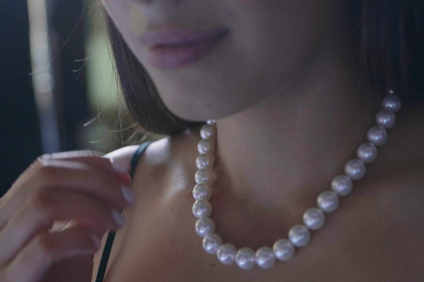 Read more about the article How to Care for your Pearl Jewellery